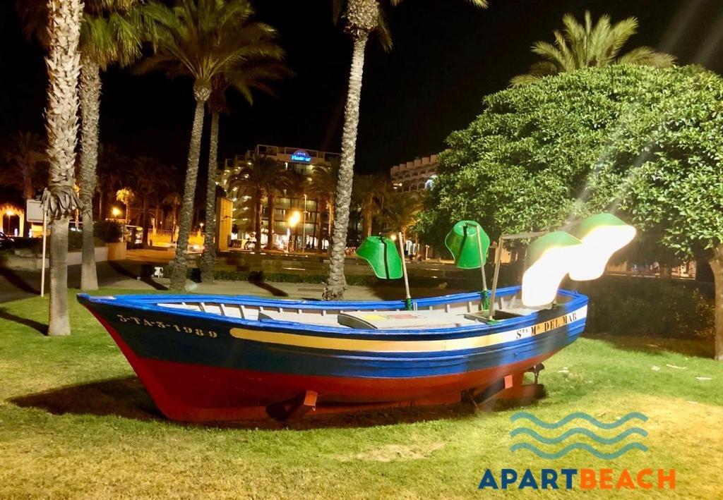 Apartbeach Novelty 3º Frente Playa Y Gran Terraza Salou Eksteriør billede